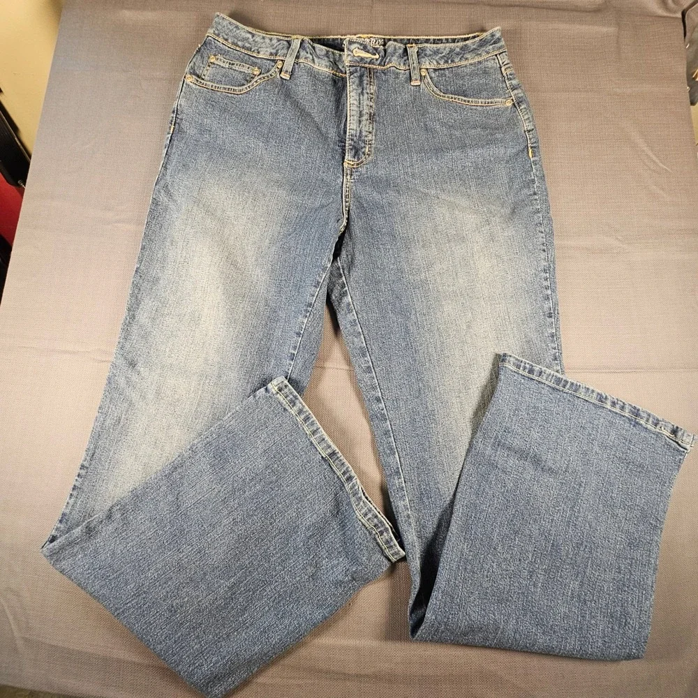 St Johns Bay Womens Bootcut Jeans Medium Wash Stretch Denim Size 14